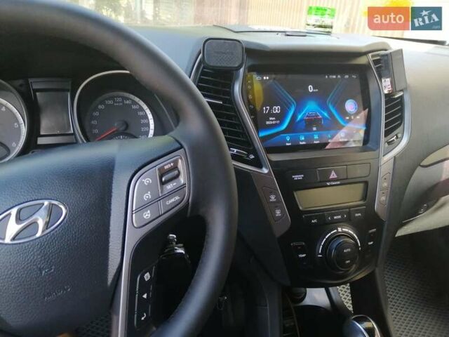 Білий Хендай Санта Фе, об'ємом двигуна 2.2 л та пробігом 240 тис. км за 16000 $, фото 15 на Automoto.ua