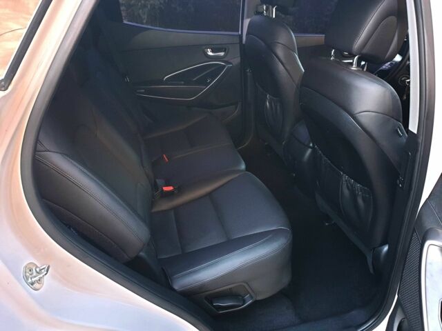 Білий Хендай Санта Фе, об'ємом двигуна 2.4 л та пробігом 152 тис. км за 15500 $, фото 6 на Automoto.ua