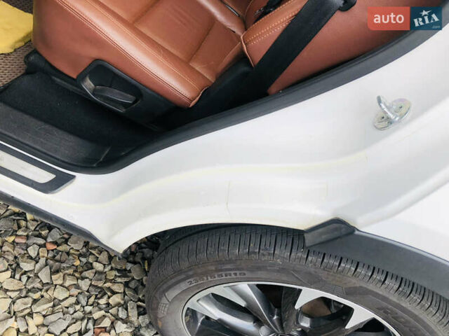 Белый Хендай Санта Фе, объемом двигателя 2.2 л и пробегом 209 тыс. км за 18500 $, фото 31 на Automoto.ua