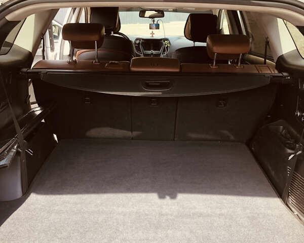 Белый Хендай Санта Фе, объемом двигателя 2.2 л и пробегом 209 тыс. км за 18500 $, фото 19 на Automoto.ua