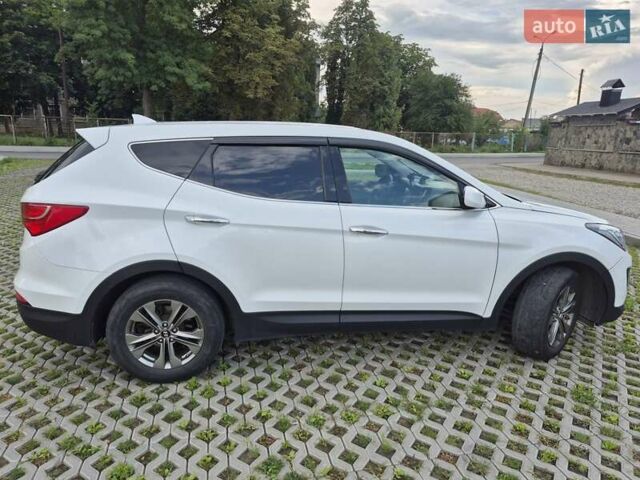 Белый Хендай Санта Фе, объемом двигателя 2.36 л и пробегом 180 тыс. км за 13000 $, фото 4 на Automoto.ua