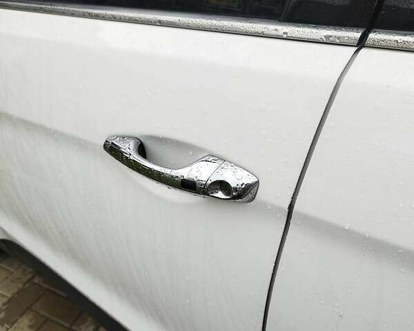 Хендай Санта Фе 2014 в Житомире на Automoto.ua Белый Хендай Санта Фе, объемом двигателя 2 л и пробегом 236 тыс. км за 16800 $, фото 23 на Automoto.ua