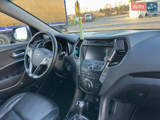 Білий Хендай Санта Фе, об'ємом двигуна 2.2 л та пробігом 226 тис. км за 18900 $, фото 21 на Automoto.ua