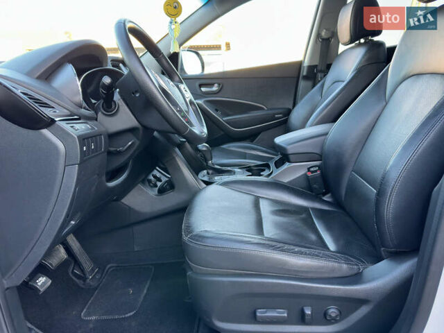 Білий Хендай Санта Фе, об'ємом двигуна 2.2 л та пробігом 226 тис. км за 18900 $, фото 28 на Automoto.ua