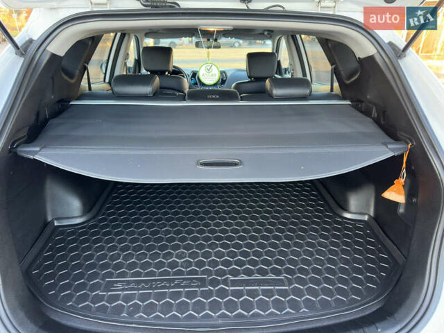 Білий Хендай Санта Фе, об'ємом двигуна 2.2 л та пробігом 226 тис. км за 18900 $, фото 25 на Automoto.ua