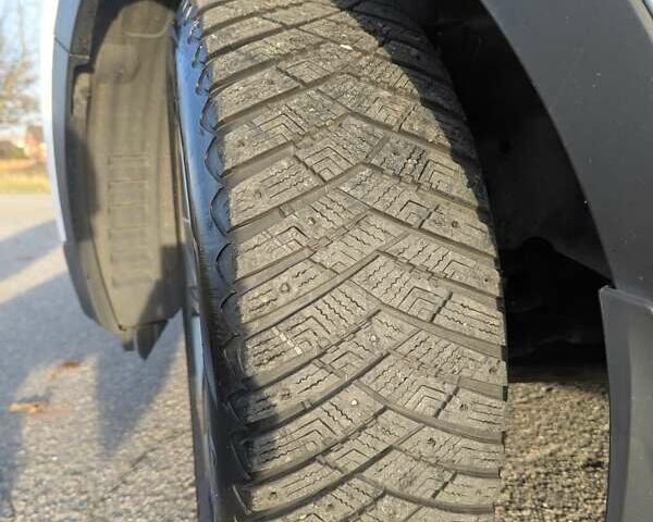 Білий Хендай Санта Фе, об'ємом двигуна 2 л та пробігом 252 тис. км за 16300 $, фото 24 на Automoto.ua