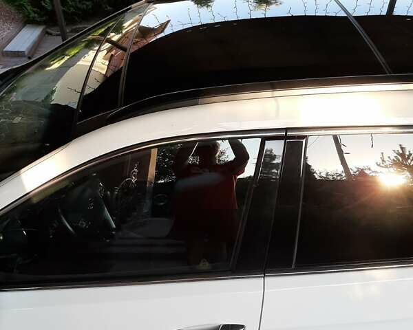 Белый Хендай Санта Фе, объемом двигателя 2.2 л и пробегом 177 тыс. км за 22600 $, фото 34 на Automoto.ua