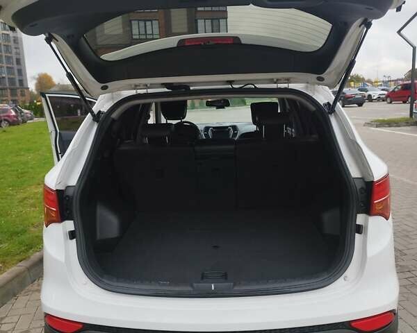 Хендай Санта Фе 2014 в Житомире на Automoto.ua Белый Хендай Санта Фе, объемом двигателя 2 л и пробегом 236 тыс. км за 16800 $, фото 5 на Automoto.ua