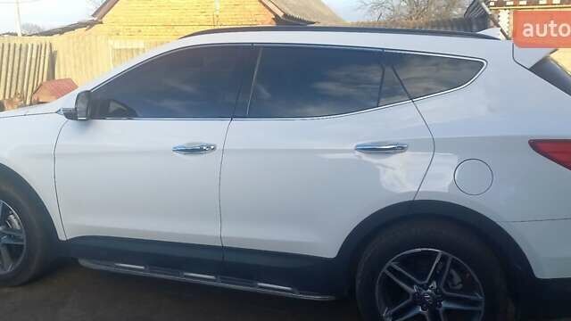 Білий Хендай Санта Фе, об'ємом двигуна 2 л та пробігом 151 тис. км за 18800 $, фото 1 на Automoto.ua