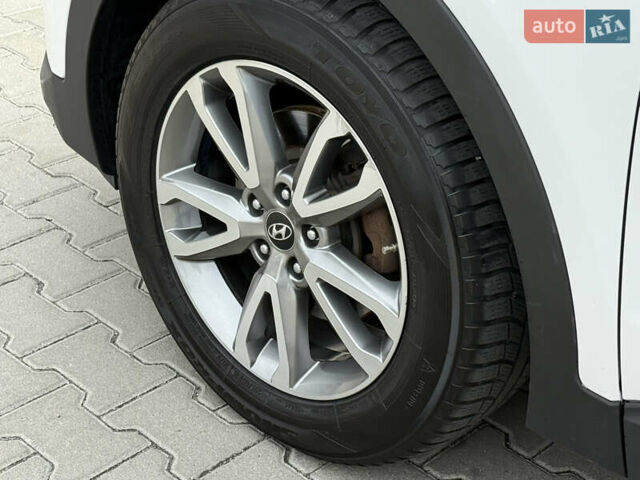 Белый Хендай Санта Фе, объемом двигателя 2.2 л и пробегом 167 тыс. км за 17450 $, фото 21 на Automoto.ua