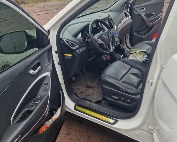 Білий Хендай Санта Фе, об'ємом двигуна 2 л та пробігом 200 тис. км за 15800 $, фото 2 на Automoto.ua
