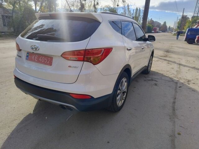 Белый Хендай Санта Фе, объемом двигателя 2 л и пробегом 240 тыс. км за 15500 $, фото 2 на Automoto.ua