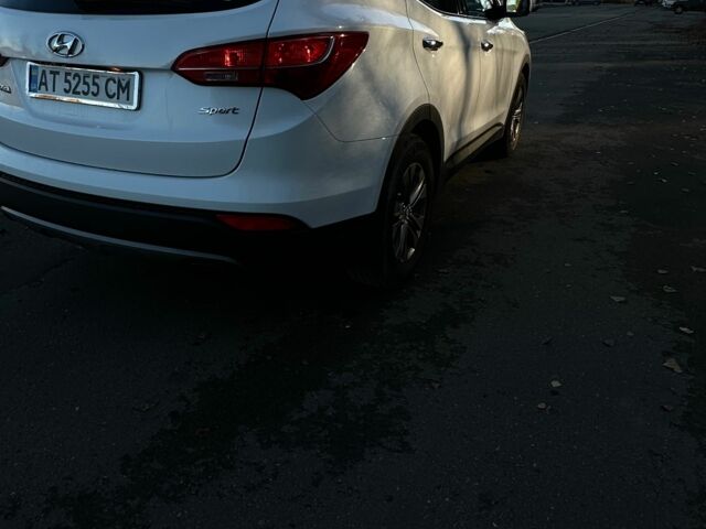 Белый Хендай Санта Фе, объемом двигателя 2.4 л и пробегом 240 тыс. км за 14200 $, фото 2 на Automoto.ua