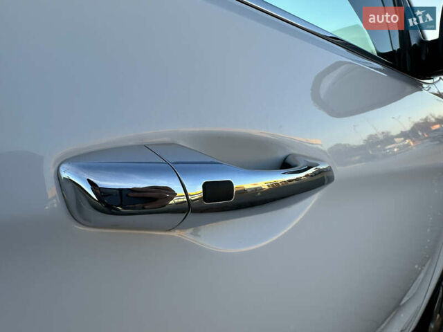 Білий Хендай Санта Фе, об'ємом двигуна 2.2 л та пробігом 226 тис. км за 18900 $, фото 17 на Automoto.ua