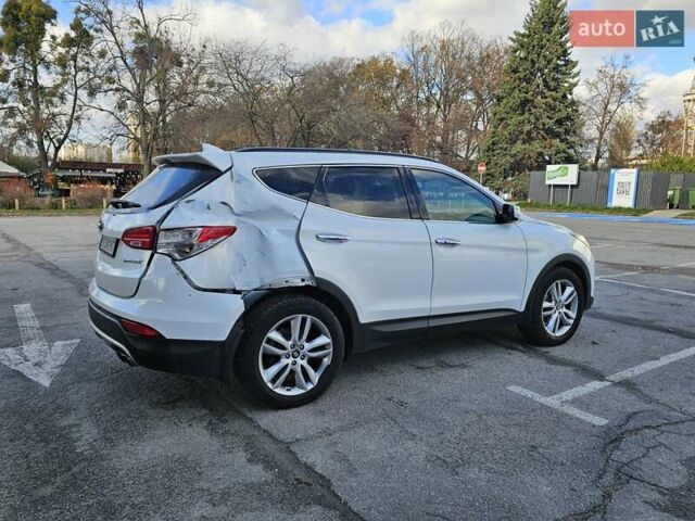 Белый Хендай Санта Фе, объемом двигателя 2 л и пробегом 270 тыс. км за 7000 $, фото 2 на Automoto.ua