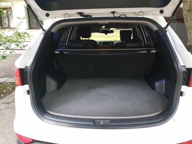 Білий Хендай Санта Фе, об'ємом двигуна 2.4 л та пробігом 152 тис. км за 15500 $, фото 9 на Automoto.ua