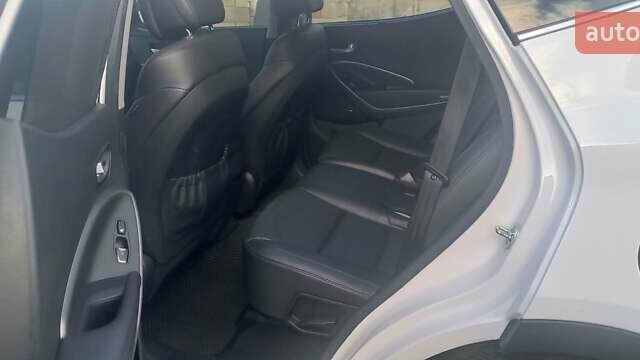 Білий Хендай Санта Фе, об'ємом двигуна 2 л та пробігом 151 тис. км за 18800 $, фото 22 на Automoto.ua