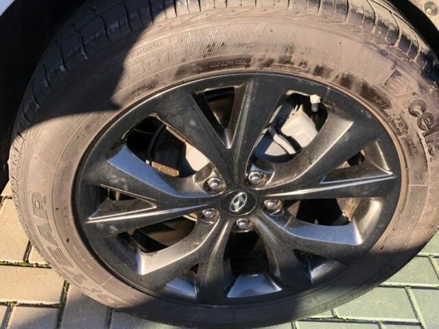 Белый Хендай Санта Фе, объемом двигателя 2.2 л и пробегом 141 тыс. км за 8700 $, фото 13 на Automoto.ua