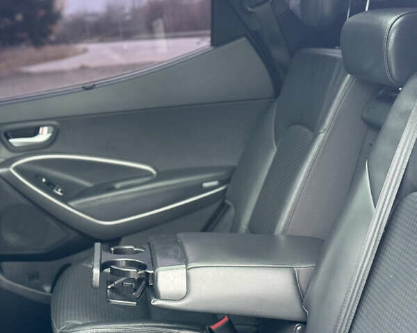 Белый Хендай Санта Фе, объемом двигателя 2.2 л и пробегом 185 тыс. км за 18700 $, фото 74 на Automoto.ua