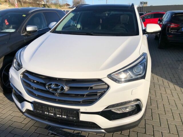 Белый Хендай Санта Фе, объемом двигателя 2.2 л и пробегом 141 тыс. км за 8700 $, фото 5 на Automoto.ua