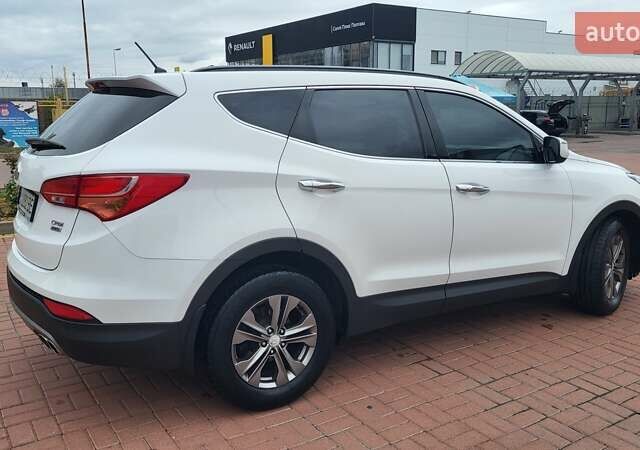 Белый Хендай Санта Фе, объемом двигателя 2.2 л и пробегом 235 тыс. км за 15500 $, фото 10 на Automoto.ua