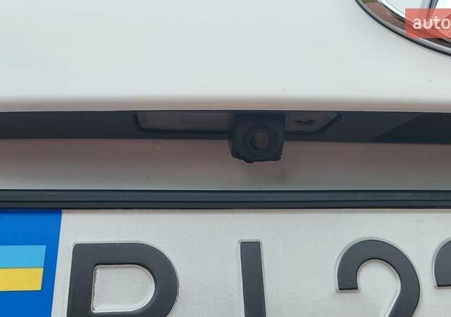 Белый Хендай Санта Фе, объемом двигателя 2.2 л и пробегом 235 тыс. км за 15500 $, фото 61 на Automoto.ua