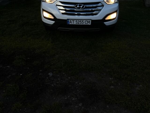 Белый Хендай Санта Фе, объемом двигателя 2.4 л и пробегом 240 тыс. км за 14200 $, фото 4 на Automoto.ua