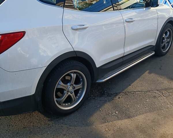 Білий Хендай Санта Фе, об'ємом двигуна 2.2 л та пробігом 240 тис. км за 16000 $, фото 9 на Automoto.ua