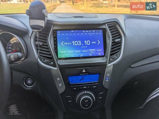 Білий Хендай Санта Фе, об'ємом двигуна 2 л та пробігом 252 тис. км за 16300 $, фото 14 на Automoto.ua