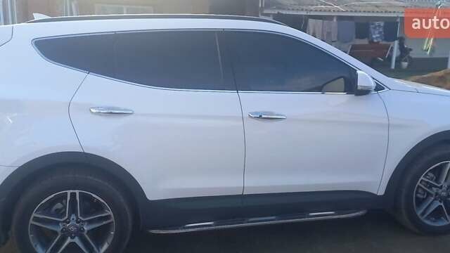 Білий Хендай Санта Фе, об'ємом двигуна 2 л та пробігом 151 тис. км за 18800 $, фото 3 на Automoto.ua