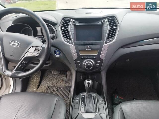 Хендай Санта Фе 2014 в Житомире на Automoto.ua Белый Хендай Санта Фе, объемом двигателя 2 л и пробегом 236 тыс. км за 16800 $, фото 18 на Automoto.ua