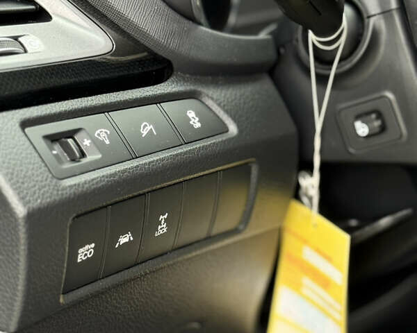 Белый Хендай Санта Фе, объемом двигателя 2.2 л и пробегом 185 тыс. км за 18700 $, фото 38 на Automoto.ua