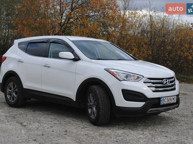 Белый Хендай Санта Фе, объемом двигателя 2.36 л и пробегом 158 тыс. км за 12900 $, фото 2 на Automoto.ua