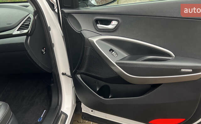 Белый Хендай Санта Фе, объемом двигателя 2.2 л и пробегом 226 тыс. км за 18999 $, фото 13 на Automoto.ua