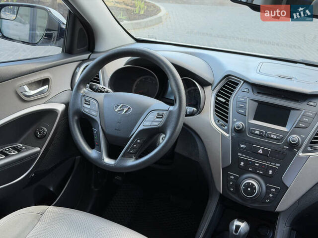 Білий Хендай Санта Фе, об'ємом двигуна 2.36 л та пробігом 177 тис. км за 13300 $, фото 94 на Automoto.ua