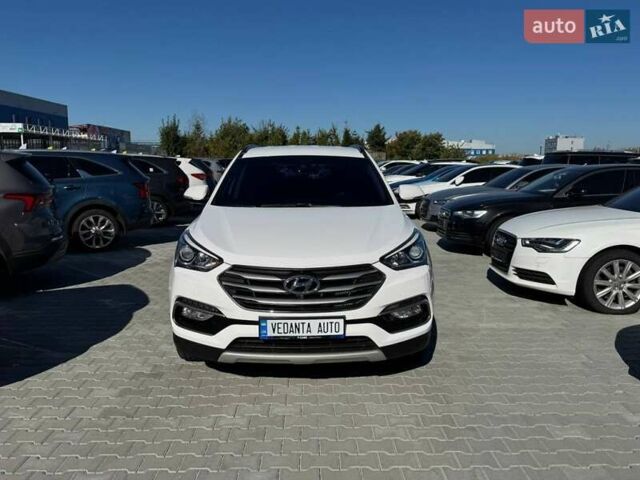 Білий Хендай Санта Фе, об'ємом двигуна 2 л та пробігом 198 тис. км за 17900 $, фото 1 на Automoto.ua