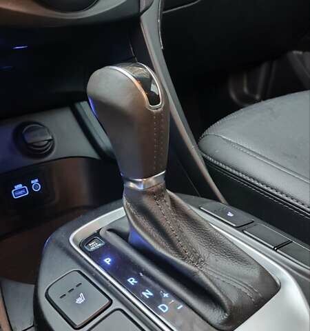 Белый Хендай Санта Фе, объемом двигателя 2 л и пробегом 179 тыс. км за 18800 $, фото 36 на Automoto.ua