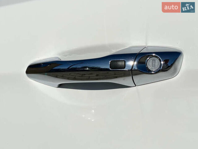 Белый Хендай Санта Фе, объемом двигателя 2.2 л и пробегом 214 тыс. км за 18500 $, фото 26 на Automoto.ua