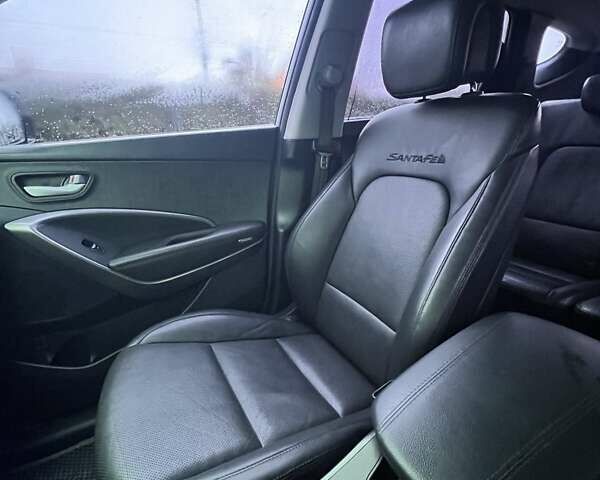 Белый Хендай Санта Фе, объемом двигателя 2 л и пробегом 276 тыс. км за 17700 $, фото 11 на Automoto.ua