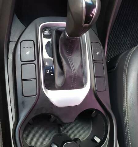 Белый Хендай Санта Фе, объемом двигателя 2 л и пробегом 215 тыс. км за 19000 $, фото 18 на Automoto.ua