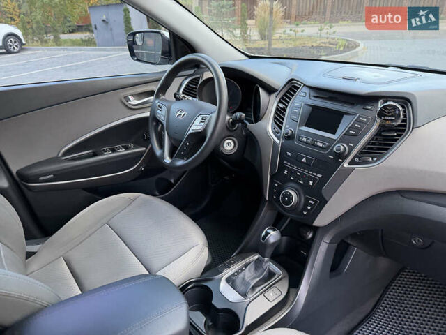 Белый Хендай Санта Фе, объемом двигателя 2.36 л и пробегом 177 тыс. км за 13500 $, фото 98 на Automoto.ua