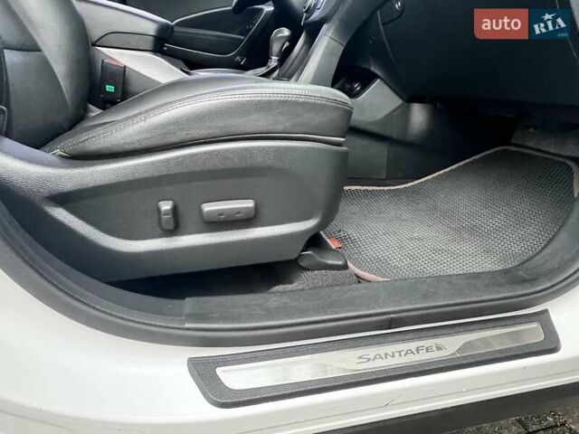 Белый Хендай Санта Фе, объемом двигателя 2 л и пробегом 276 тыс. км за 17700 $, фото 13 на Automoto.ua