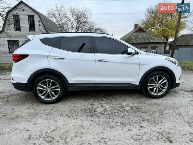 Белый Хендай Санта Фе, объемом двигателя 2 л и пробегом 210 тыс. км за 17500 $, фото 10 на Automoto.ua