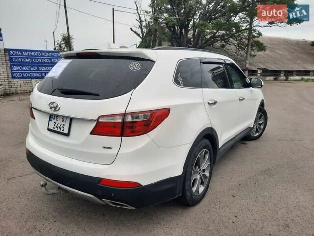 Белый Хендай Санта Фе, объемом двигателя 3.34 л и пробегом 160 тыс. км за 15399 $, фото 12 на Automoto.ua
