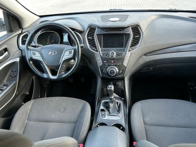 Белый Хендай Санта Фе, объемом двигателя 2 л и пробегом 190 тыс. км за 8300 $, фото 13 на Automoto.ua