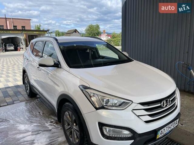 Белый Хендай Санта Фе, объемом двигателя 2.2 л и пробегом 320 тыс. км за 14000 $, фото 5 на Automoto.ua