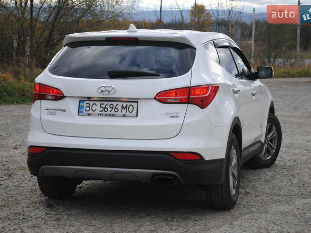 Белый Хендай Санта Фе, объемом двигателя 2.36 л и пробегом 158 тыс. км за 12900 $, фото 5 на Automoto.ua