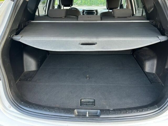 Белый Хендай Санта Фе, объемом двигателя 2 л и пробегом 190 тыс. км за 8300 $, фото 8 на Automoto.ua