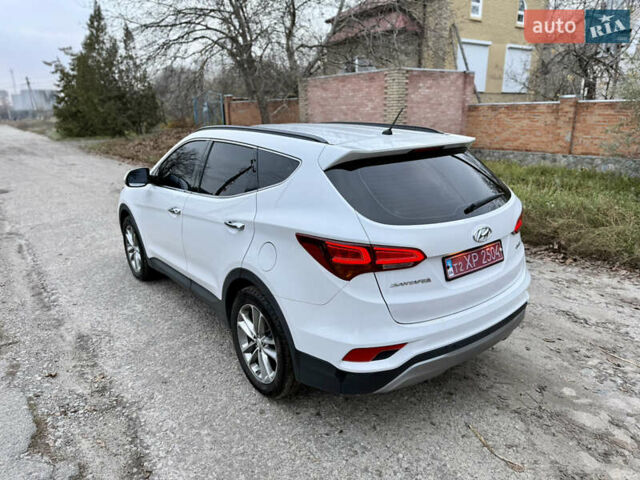 Белый Хендай Санта Фе, объемом двигателя 2 л и пробегом 210 тыс. км за 17500 $, фото 6 на Automoto.ua