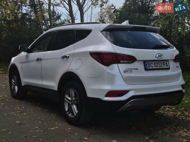Белый Хендай Санта Фе, объемом двигателя 2.4 л и пробегом 110 тыс. км за 14950 $, фото 11 на Automoto.ua